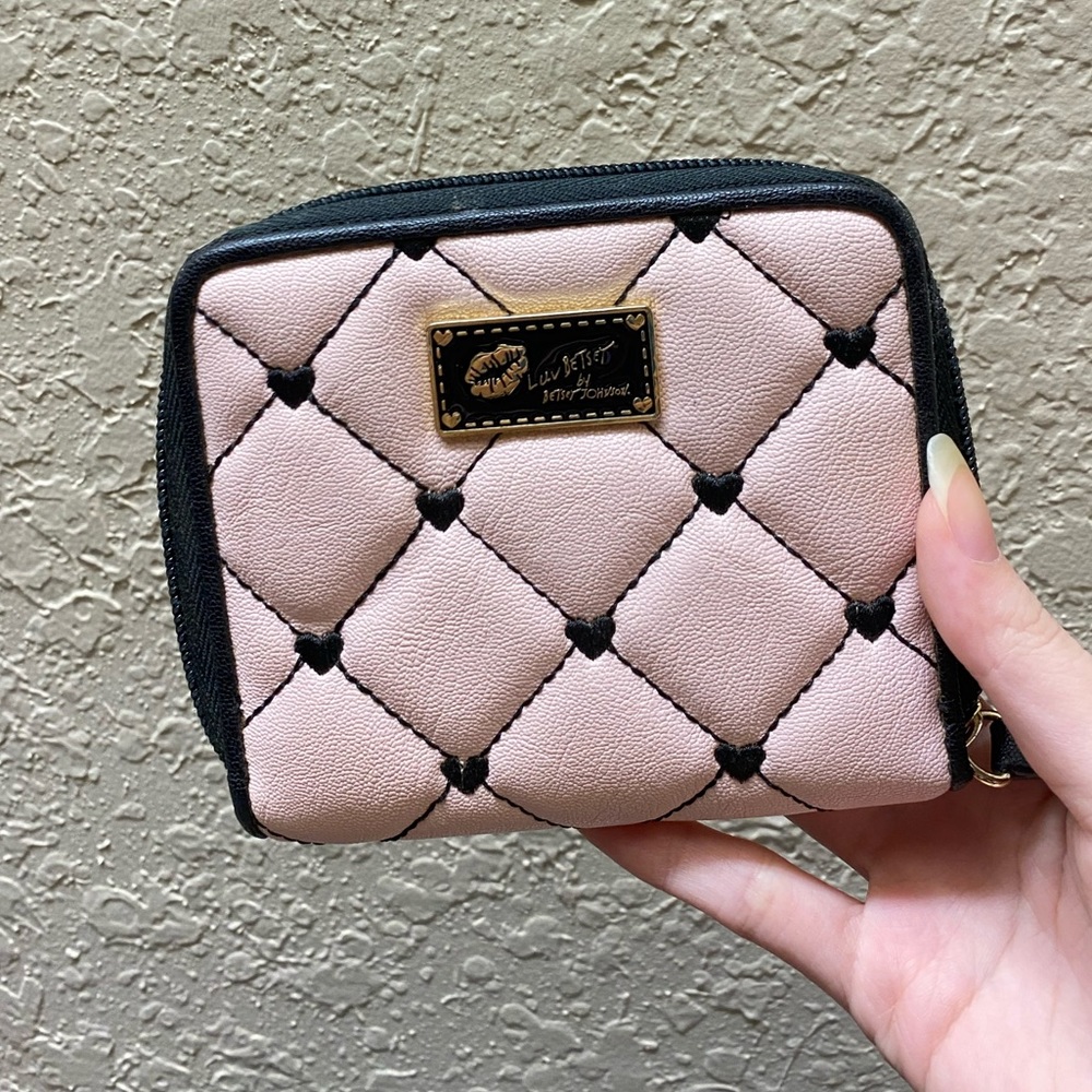 Betsey Johnson pink heart wallet